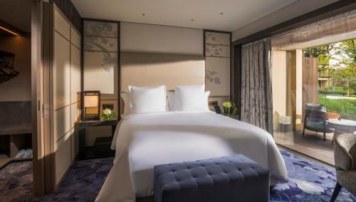 One Bedroom Heritage Garden Residence King