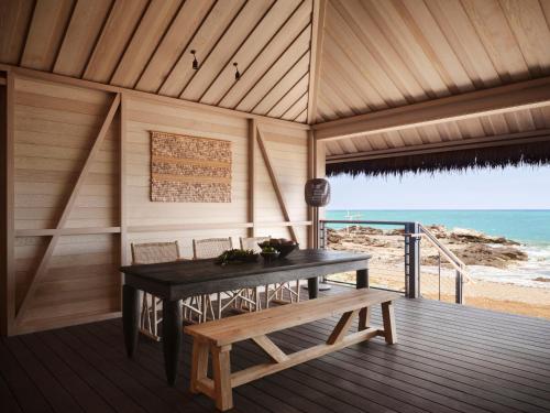 Beach Front Black Sand Two Bedroom Kauhale