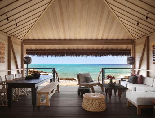 Beach Front Black Sand Two Bedroom Kauhale