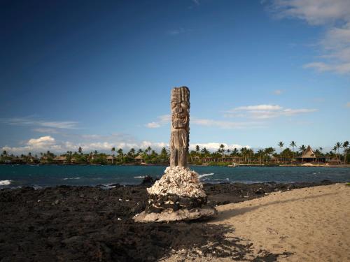 Ocean Front Accessible Two Bedroom Kumukea Kauhale