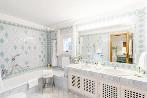 Suite with Garden View