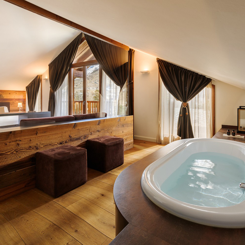 Suite - Exclusive