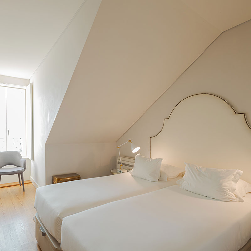 Deluxe Two Bedroom Apartment River View