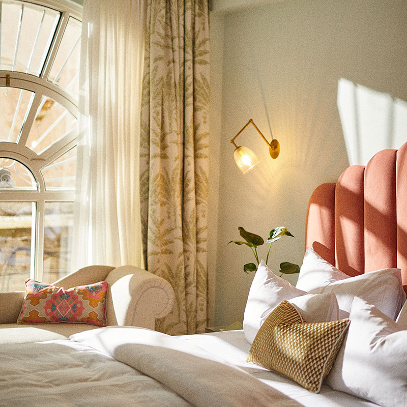 Petite Room