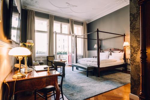 Salon Doppelzimmer mit Balkon