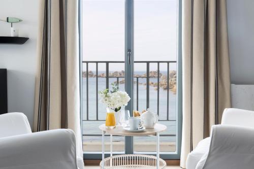 Suite with Sea View