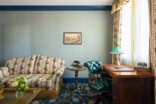 Oxford Suite