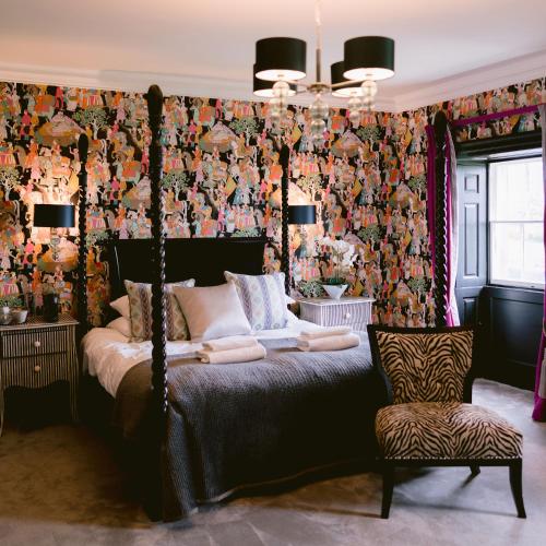 Charlton Hall Junior Suite