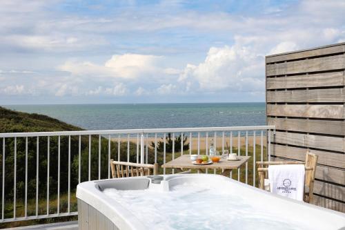 Ocean Junior Suite