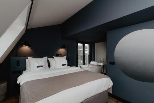Large Double Room