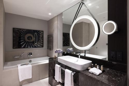 Club Twin Room