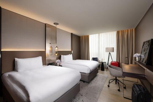 Club Twin Room