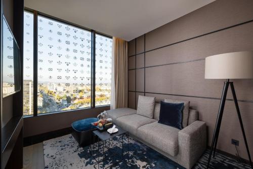 Junior King Suite