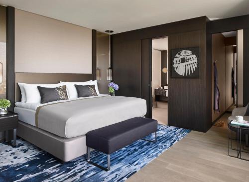 Junior King Suite - High Floor