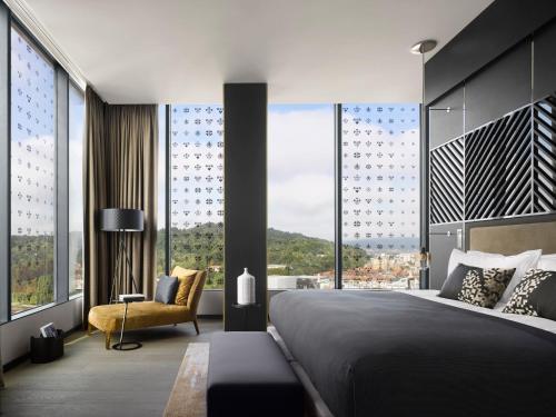 One-Bedroom Suite with City View