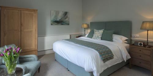 Standard Double Room with Garden View