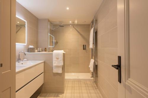 One Bedroom Suite