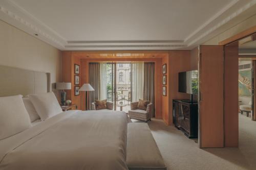 Grand Terrace Suite