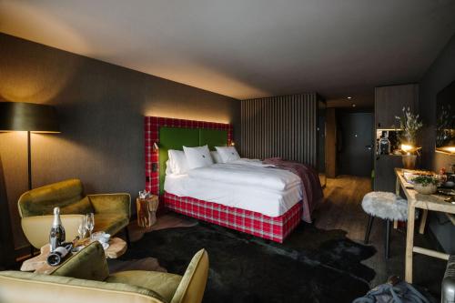 Deluxe King Room