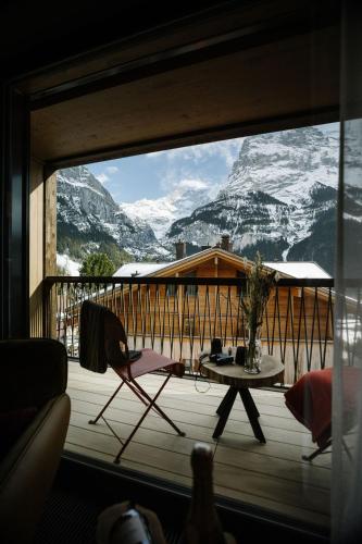 Eiger View Deluxe King Room