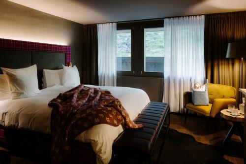Essential King Room