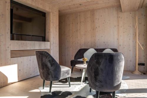 Superior Suite with Balcony