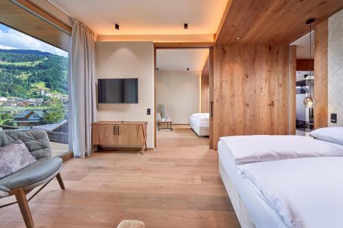 Suite with Mountain View