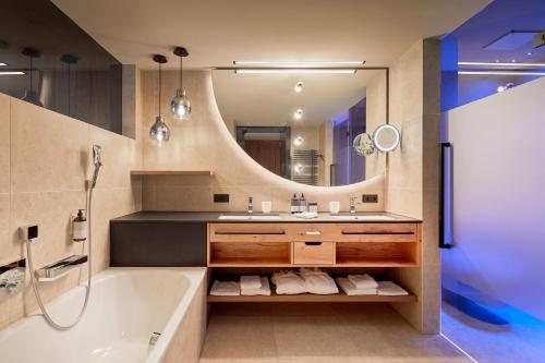 Suite with Mountain View