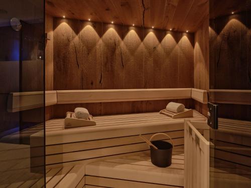 Suite with Spa Bath