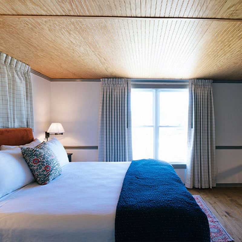 The Tamarack Big Suite with Balcony