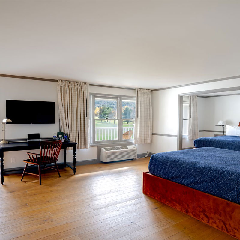Super Big Suite w/ Balcony Accessible