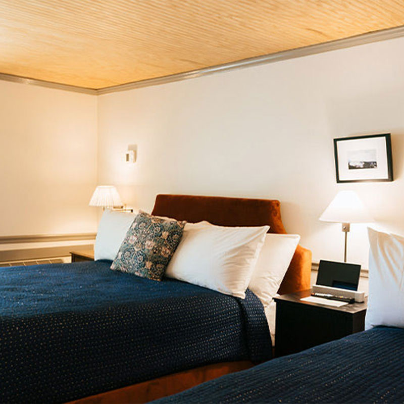 The Tamarack Queen Suite