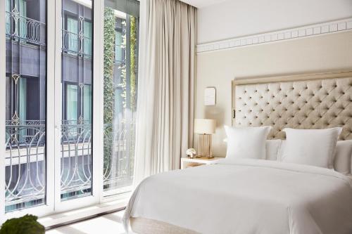 Accessible Superior Room King Bed