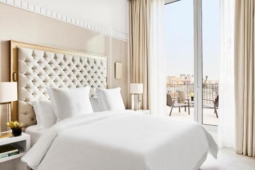 Four Seasons Suite King with Terrace