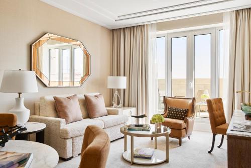 Four Seasons Suite King with Terrace