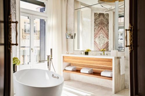 Canalejas King Suite 