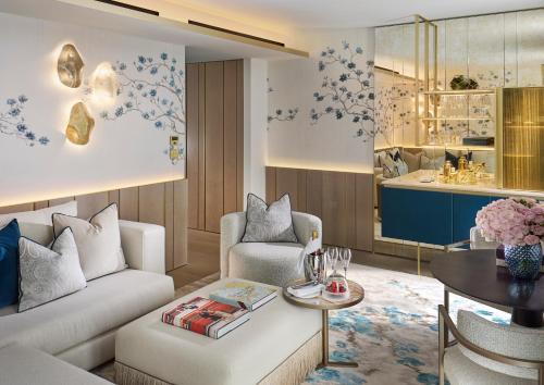 Executive Suite King or Twin