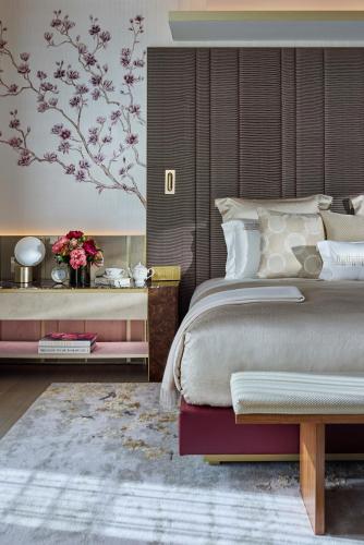 Mayfair Suite King