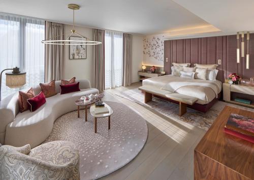 Mayfair Suite King