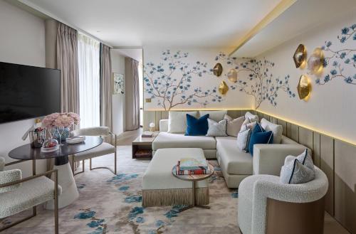 Executive Room King or Twin