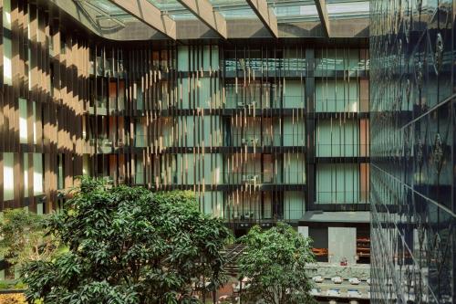 Atrium King Room with Balcony and Atrium View