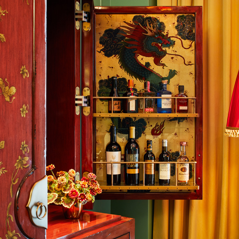 The Mansion Suite