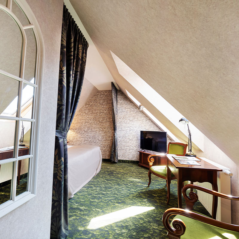 Platán Street Standard Room