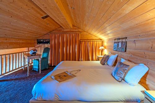 Prestige Hugo Room