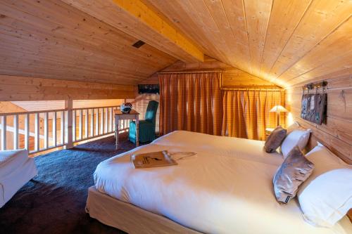 Prestige Hugo Room