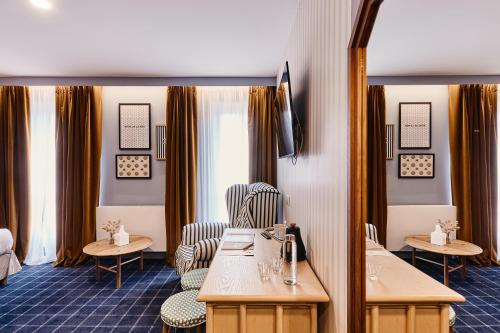 Junior Suite with Garden View