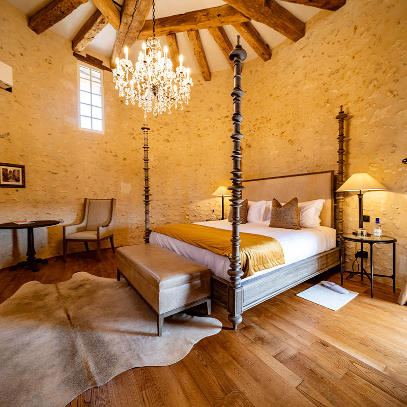 Degas Executive Suite