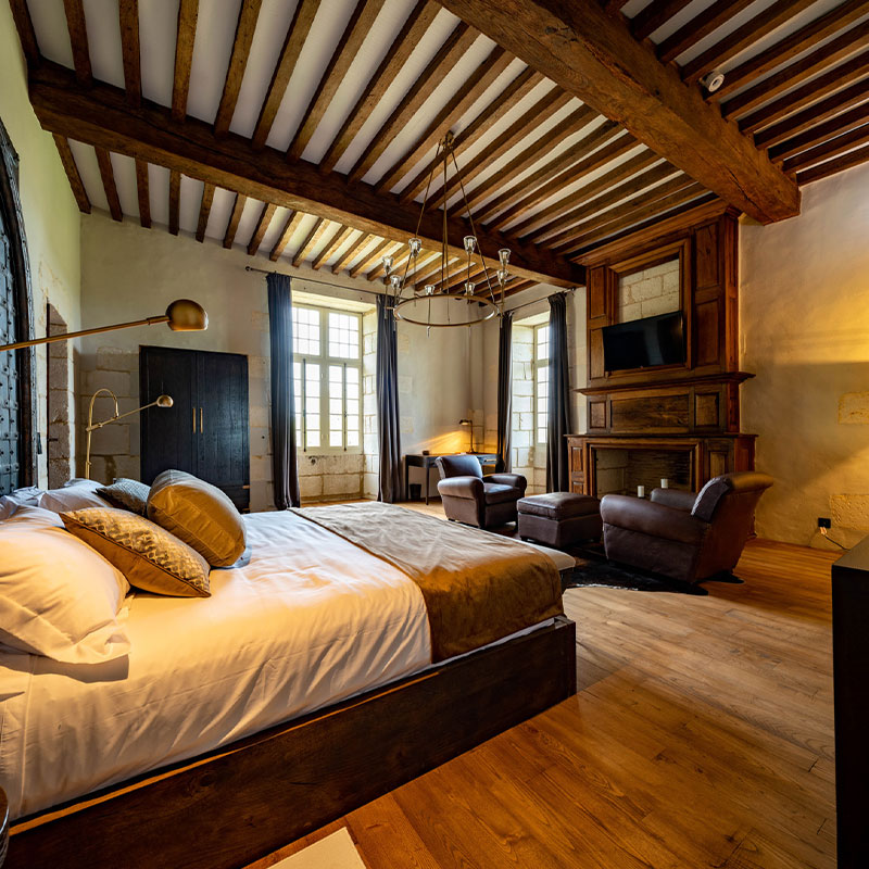 Renoir Executive Suite