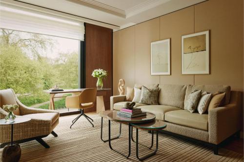Balcony Park Suite