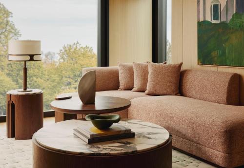 Corner Park Suite